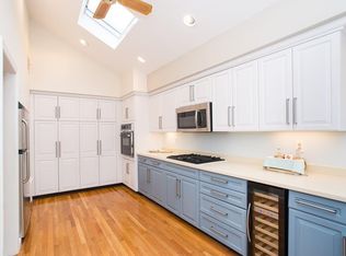 10 Hillcrest Rd, Quincy, MA 02171