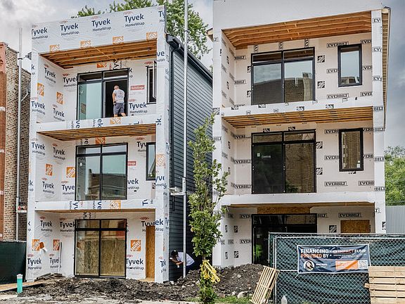 2nd image of 2917 W Arthingtion St