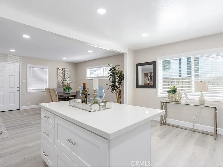 1344 W Vesta St — Photo 3