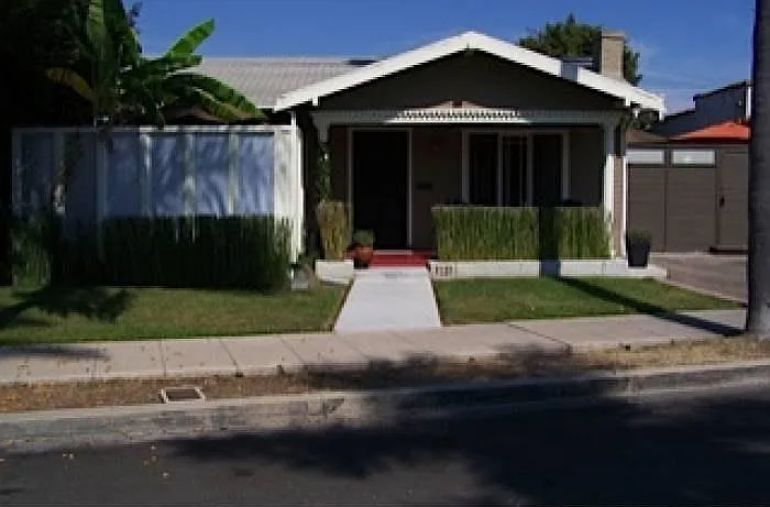 3 bed, 1200 sqft, $4,650 — Photo 1