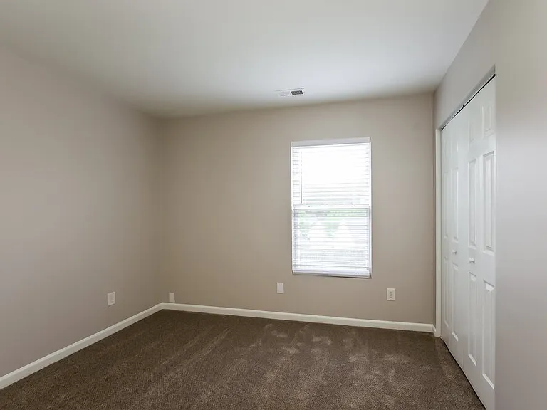 717 Aberdeen Glen Pl — Photo 14