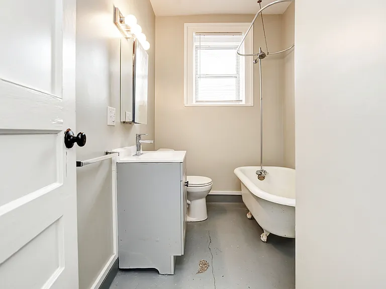 1445 E Main St #A — Photo 16