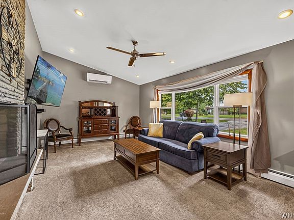 5th image of 912 Escarpment Dr