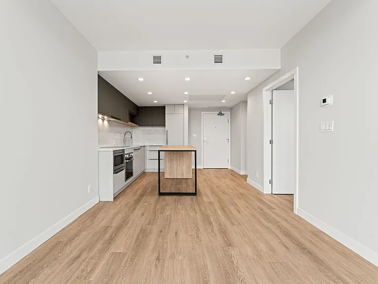 567 Emerson St #2002 — Photo 3