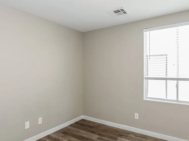 10931 Colour Magic St — Photo 14