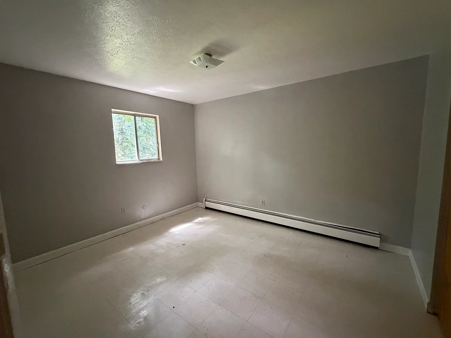 2 bed, 1.5 bath, $1,000 — Photo 3