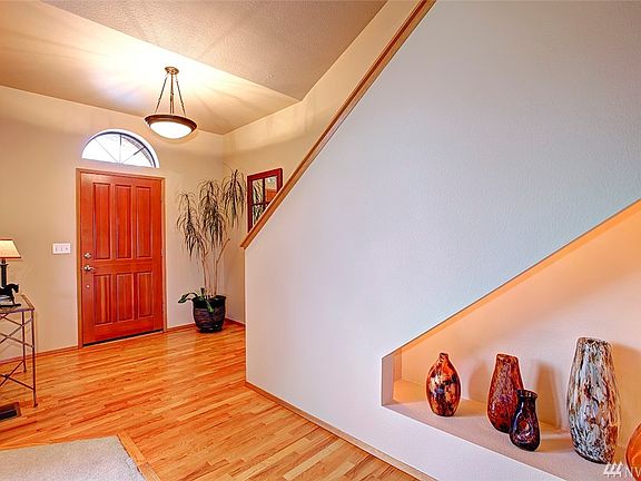 3rd image of 7836 N Woodworth Ave