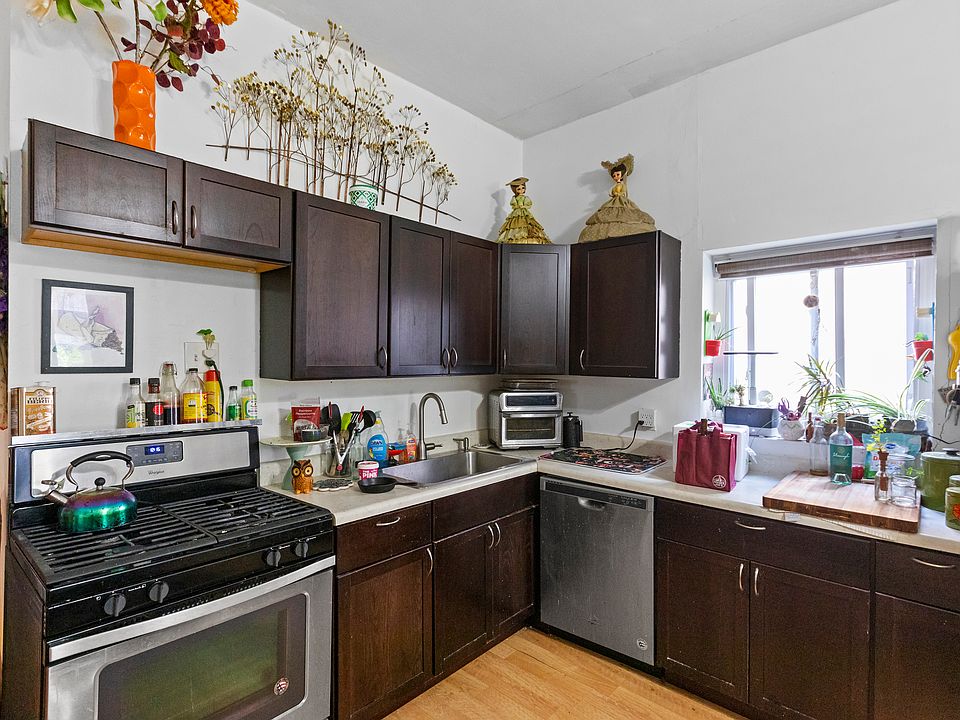 1st image of 2507 N Sawyer Ave #1F