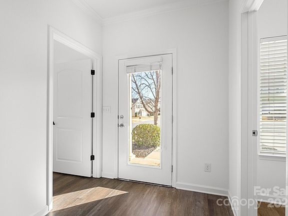 3rd image of 105 Kendrick Meadow Ln