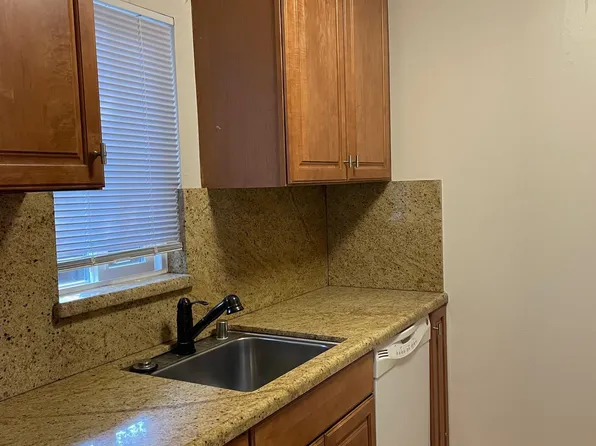 723 Menlo Ave APT 3, Menlo Park, CA 94025