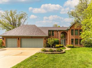 805 Summer Ct, Buffalo Grove, IL 60089