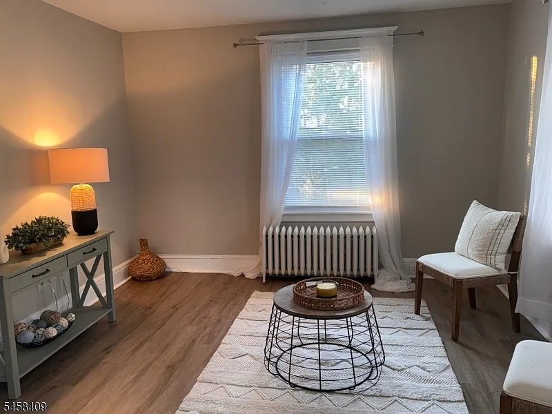 2 bed, 1.0 bath, $2,300 — Photo 2