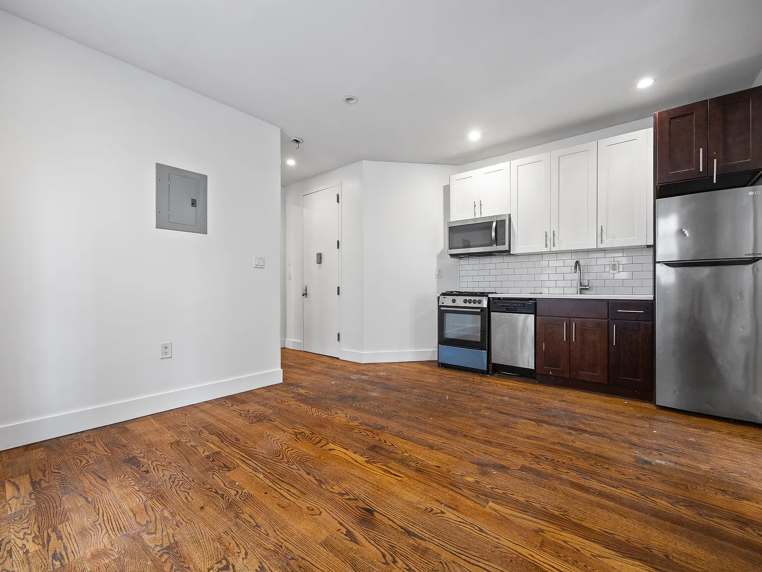297 Schaefer Street — Photo 4