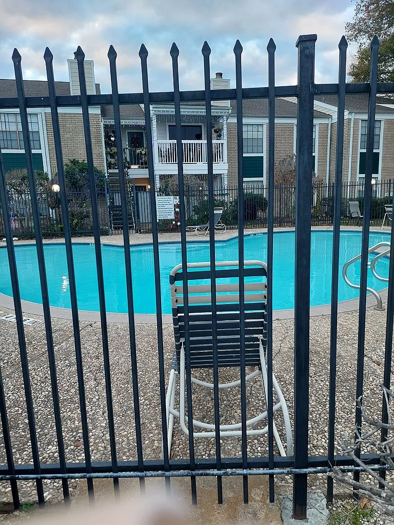2 bed, 810 sqft, $1,150 — Photo 1