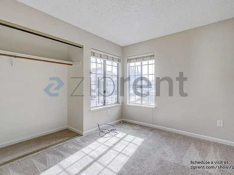 908 Beechwood Cir — Photo 5