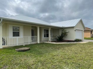 562 SW Prater Ave, Port Saint Lucie, FL 34953