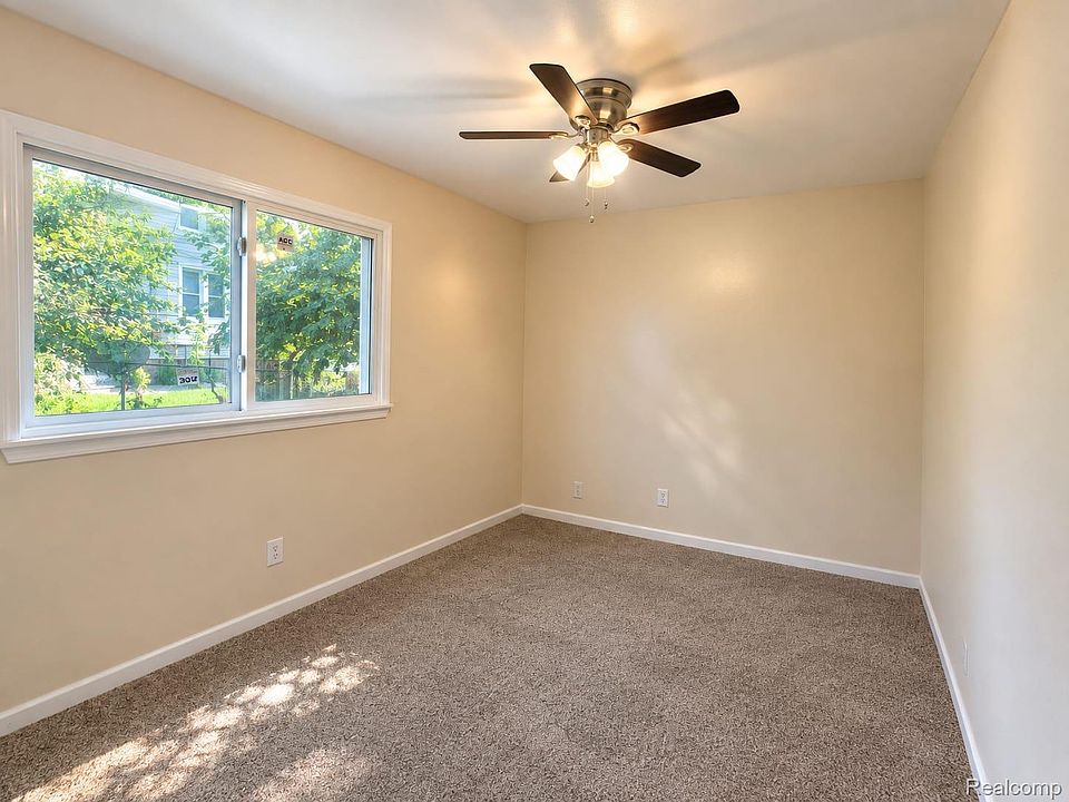 6793 Prospect Ave, photo 10