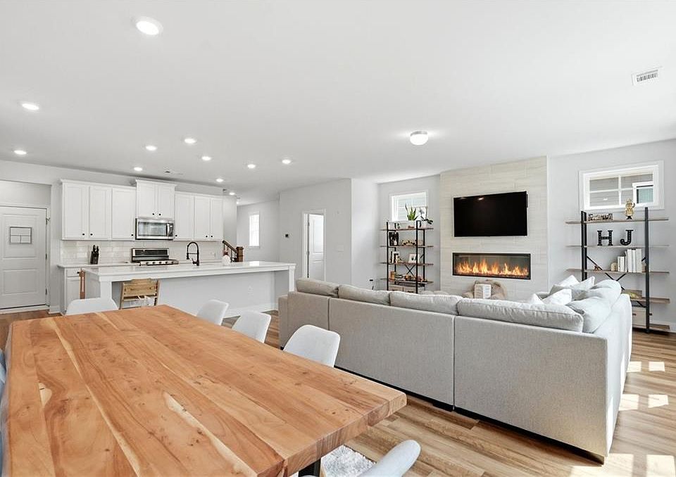 1st image of 3487 Sorrel Ln