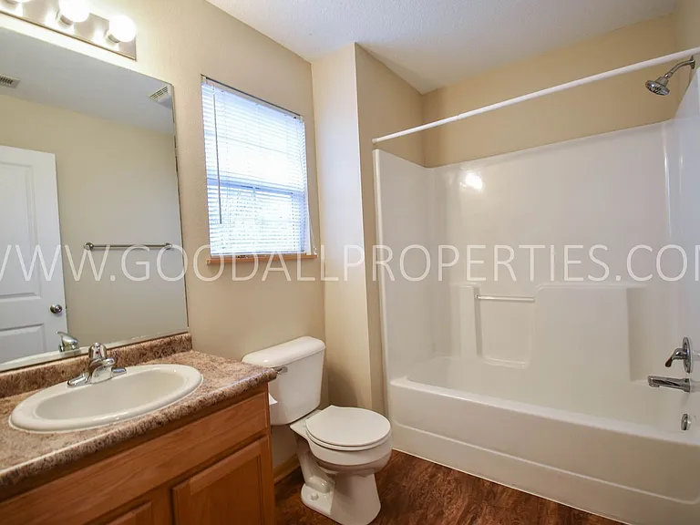 15404 Townsend Ave — Photo 21