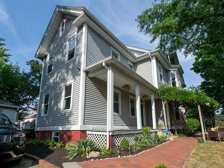 590 River Ave #2 — Photo 3