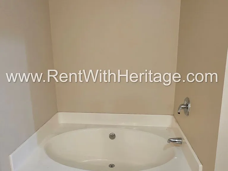 2028 Sweet Bay Dr — Photo 28