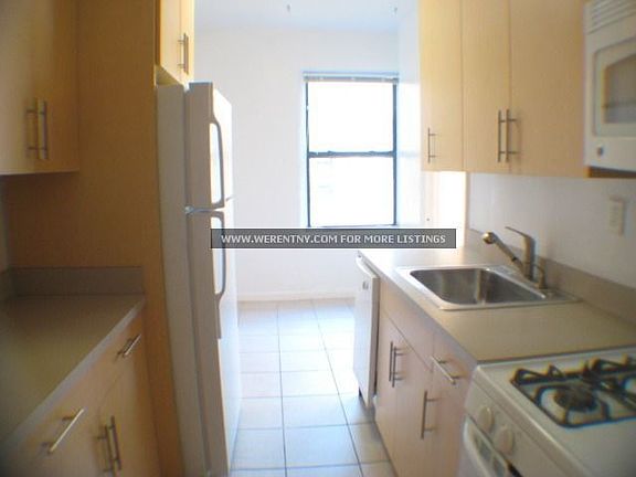 4th image of 4308 40th St APT 6E