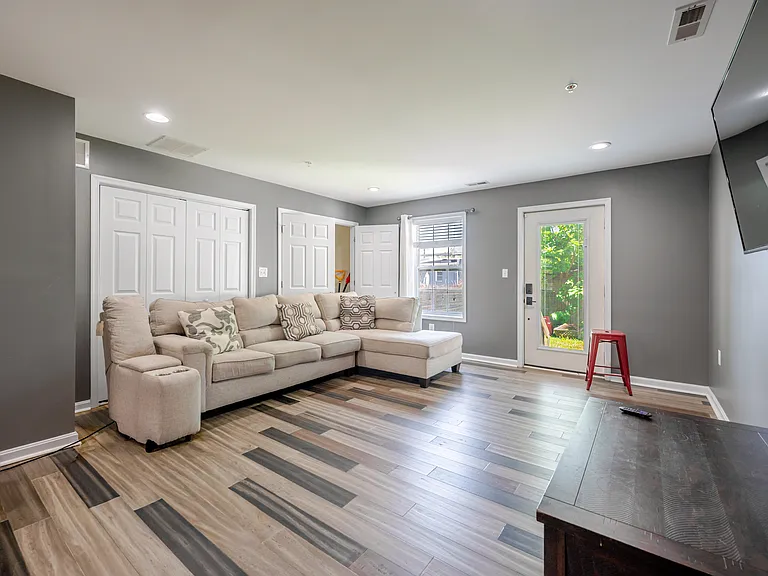 5123 D St SE — Photo 45