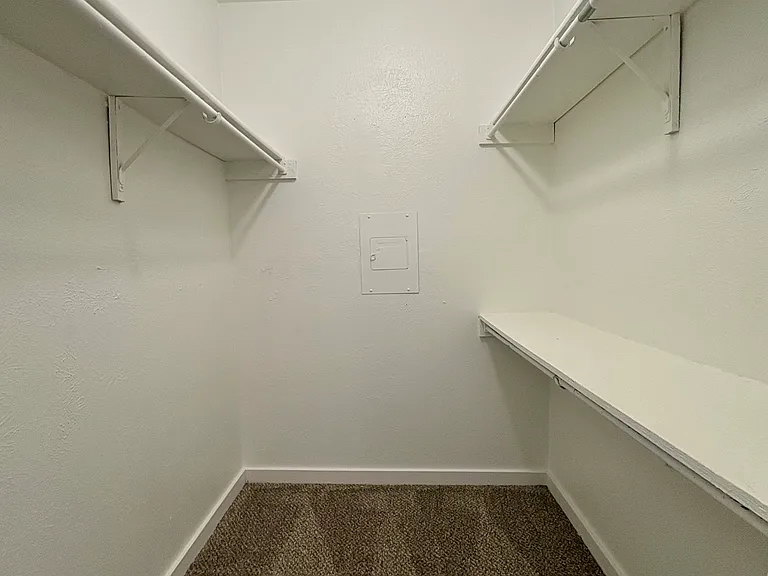 Pleasant Creek Apartments — Photo 37