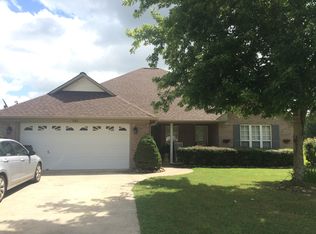 221 Morning Star Dr, Huntsville, AL 35811