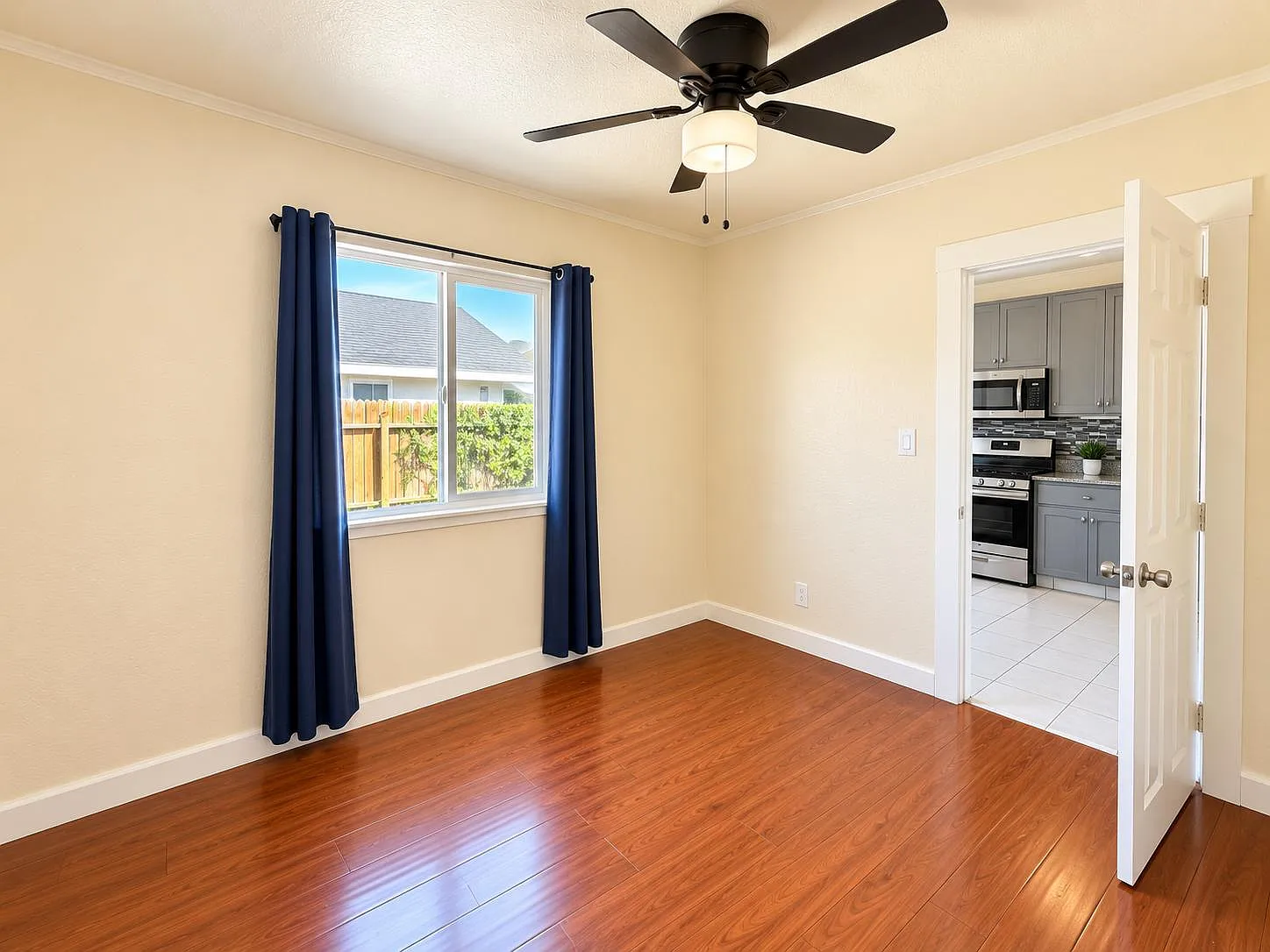 2 bed, 1240 sqft, $2,460 — Photo 3