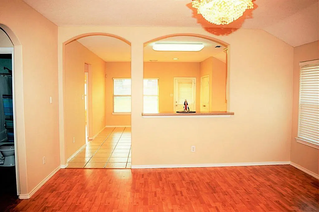 3 bed, 2.0 bath, $2,100 — Photo 4