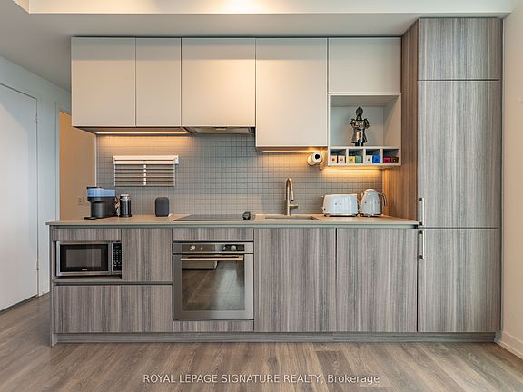 5th image of 898 Portage Pkwy #5903