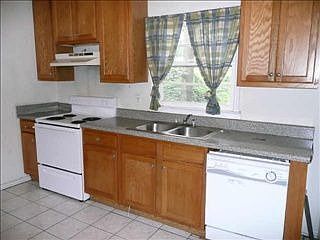 2nd image of 805 Needle Dr