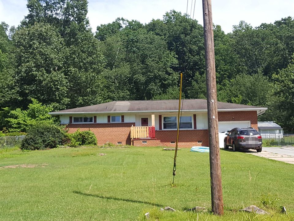 1st image of 374 Pierce Dr