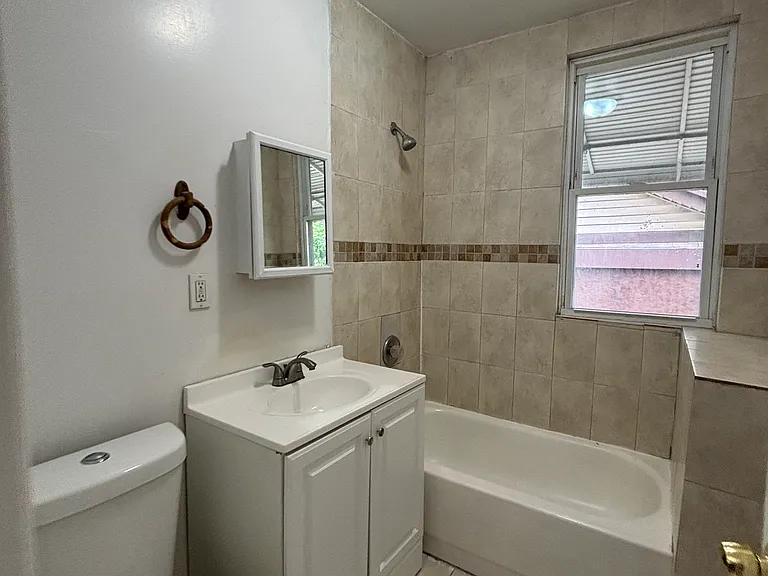 45 Treacy Ave #1 — Photo 12