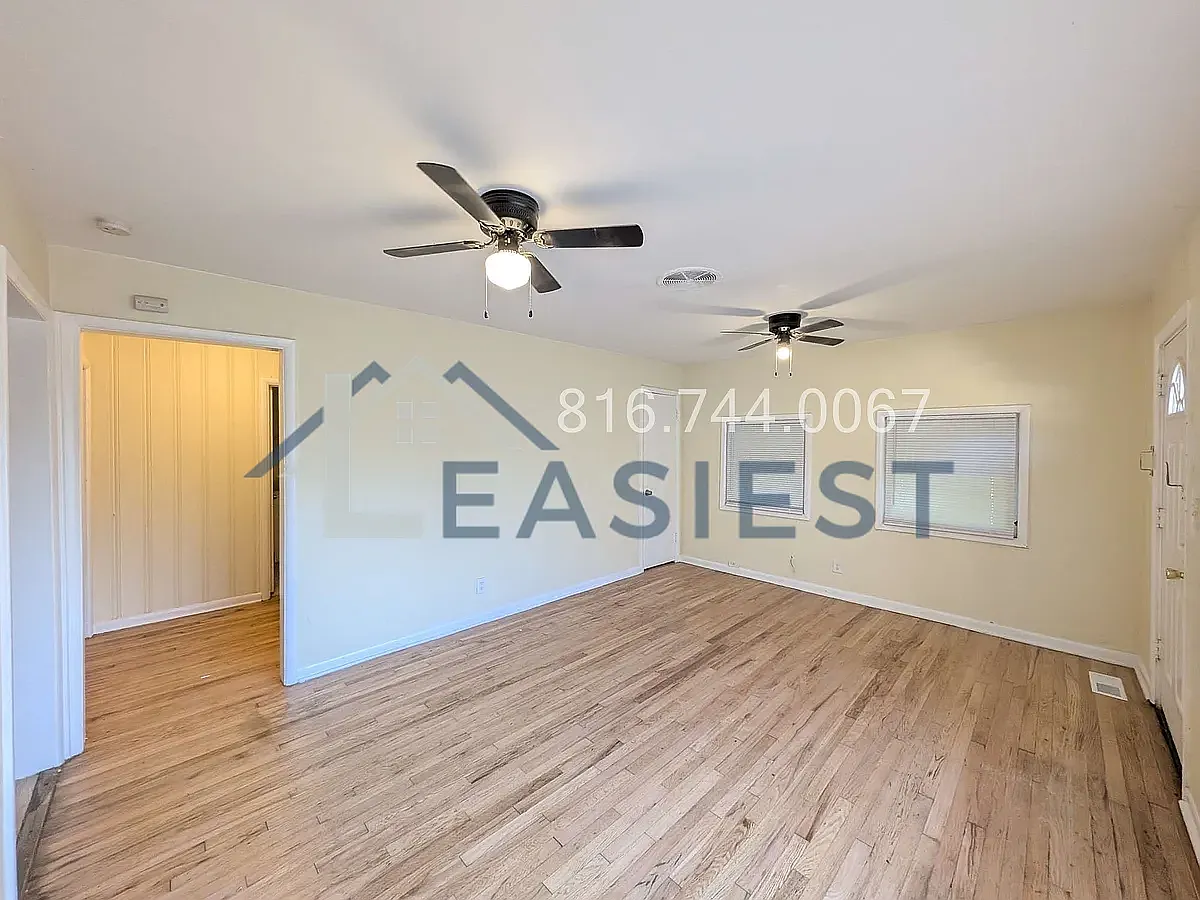 2 bed, 800 sqft, $1,000 — Photo 2