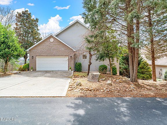 4th image of 213 Coyatee Dr