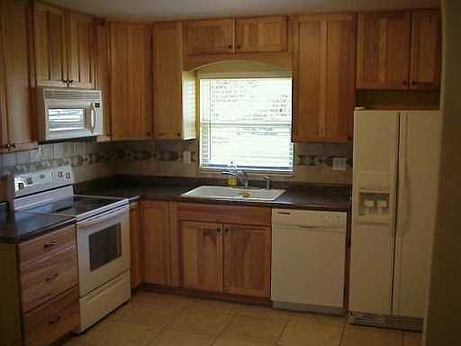 2nd image of 111 3rd St
