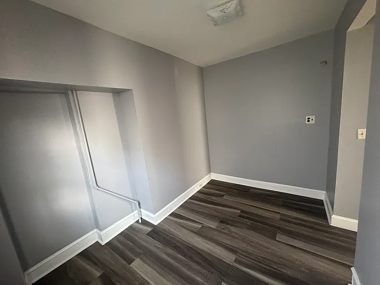 734 S 20th St #2F — Photo 8