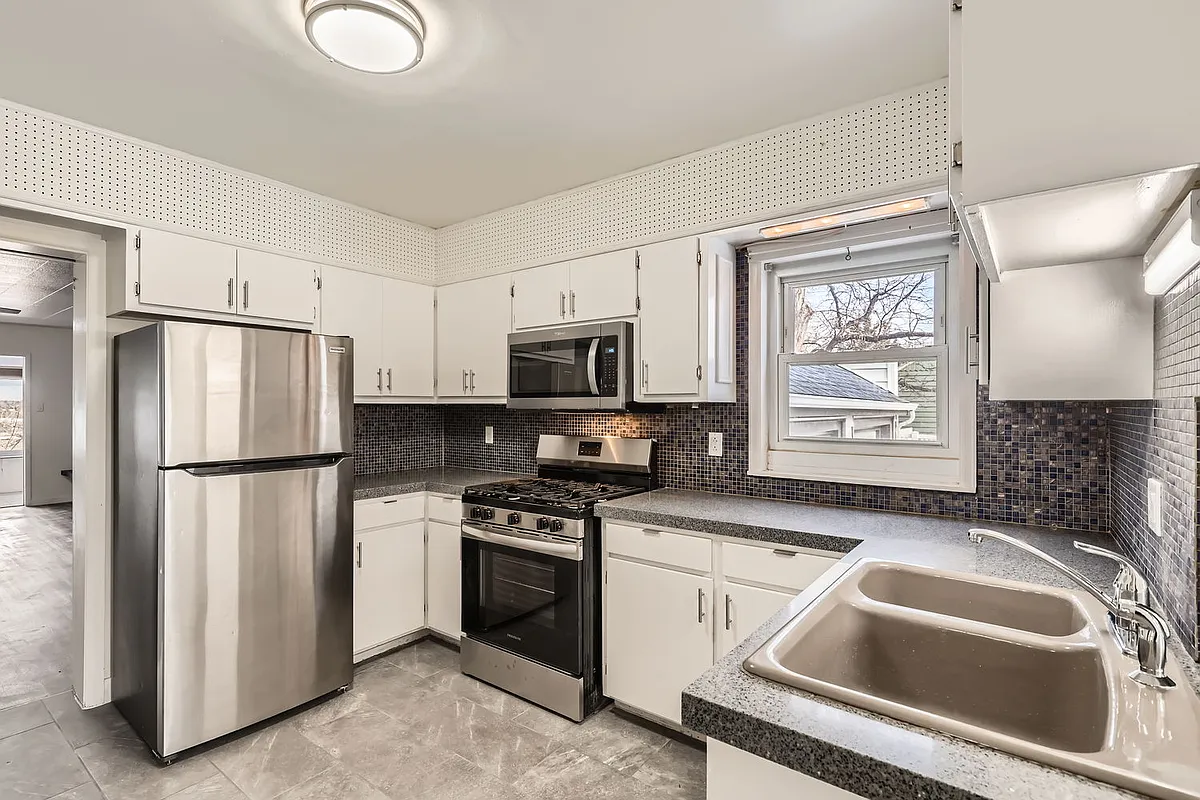 Building Photo - 6985 W 48th Ave