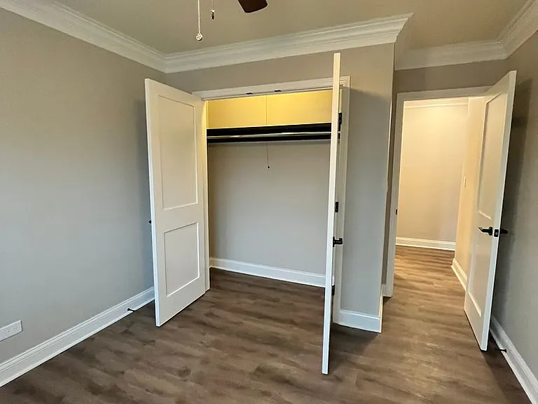 5140 Fairview Ave — Photo 21