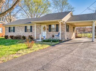 120 Circle Dr, Auburn, KY