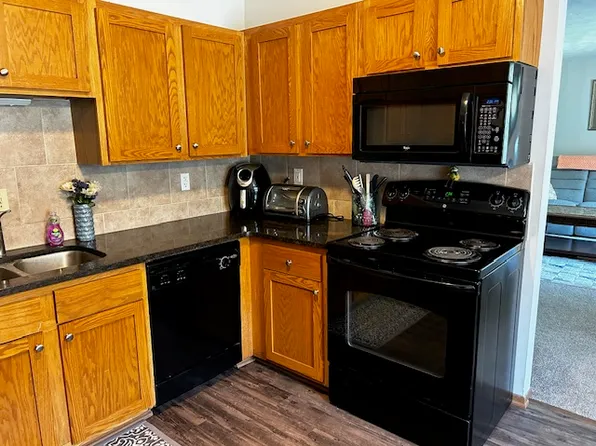 Monarch Terrace, 1531 Grandview Ave #1537-6, Papillion, NE 68046