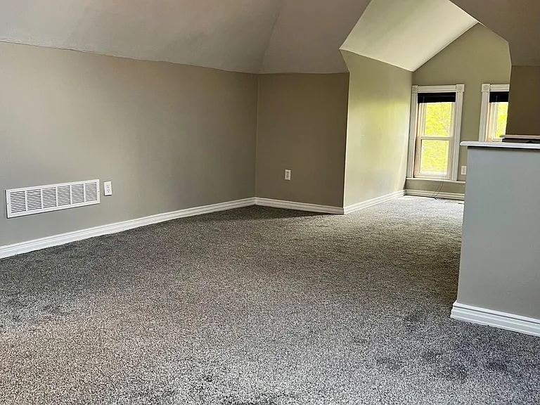 another view of 3rd bedroom...so many windows!