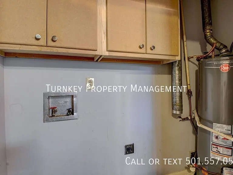 2 E Laramie Dr #B — Photo 9