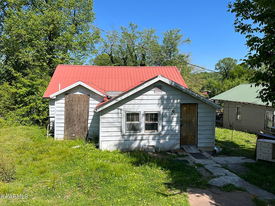 220 Woody Ave, Harriman, TN 37748 Zillow
