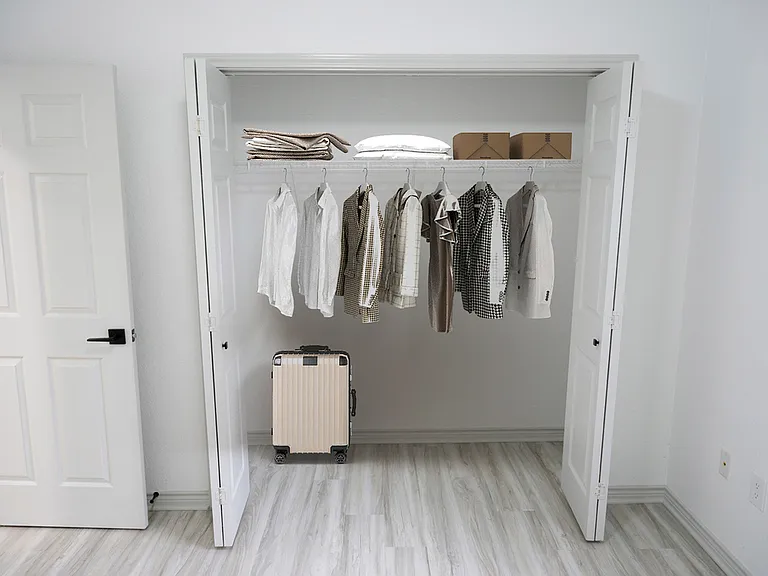 B1U Closet B1U Closet