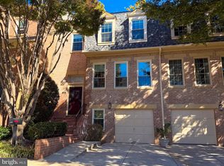1423 McLean Mews Ct, Mclean, VA 22101