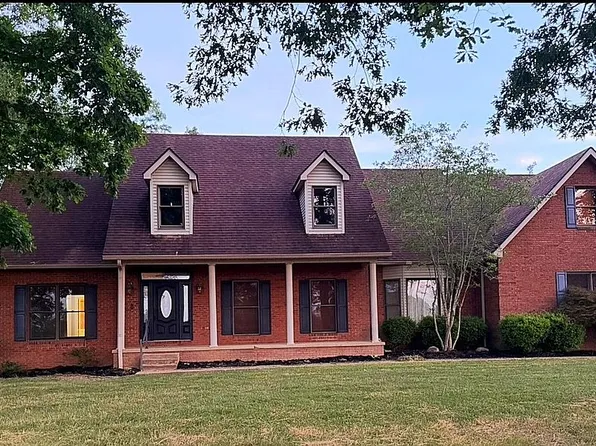 20305 Country Club Dr, Catlettsburg, KY 41129