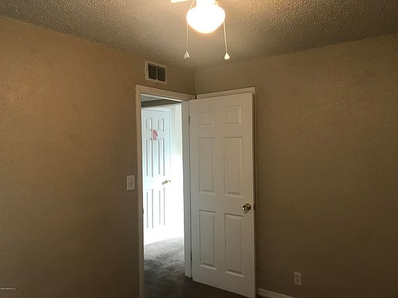 5th image of 1823 W 6th St APT 1